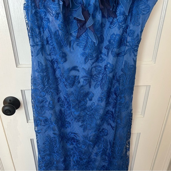 NWT Tadashi Shoji Liana Floral Embellished Elegant Blue Lace Gown Frilly Vneck - Picture 5 of 8